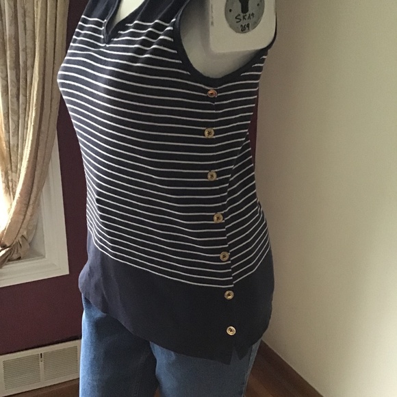 Jones New York navy blue and White Striped Top - Picture 9 of 9